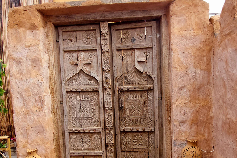 From Muscat: Nizwa & Jebel Akhdar Wonders Adventure Day Trip Nizwa, Birkat Al Mouz & Jebel Akhdar Sunset Experience