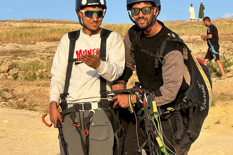 Avventura a Marrakech: parapendio, giro in cammello e colazione