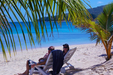 佩勒岛：导游带你浮潜、划皮划艇和游览村庄佩勒岛：导游带领的浮潜、皮划艇和村庄之旅