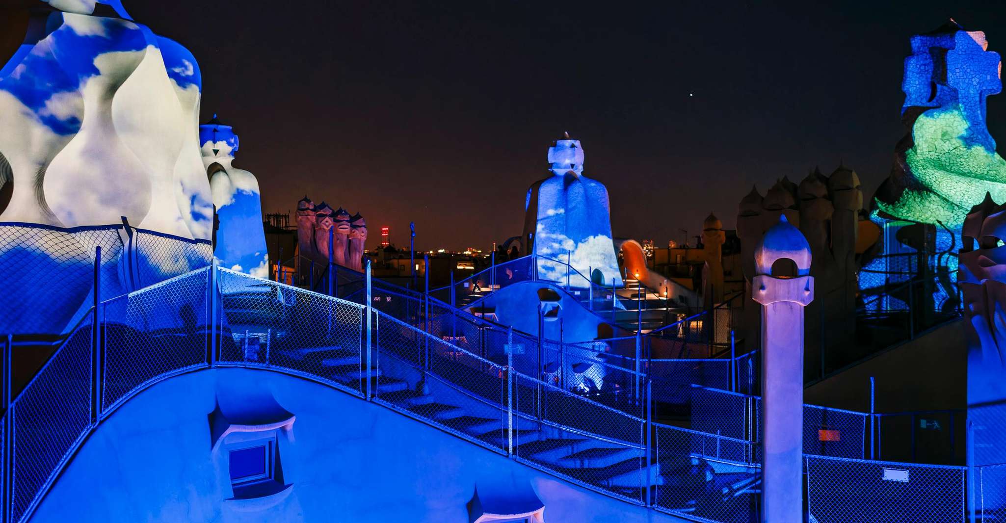Barcelona: La Pedrera Night Experience photo 11