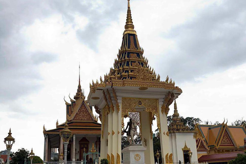 Phnom Penh: 3-Top Royal Palace, Killing Fields & S-21 Prison