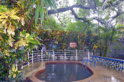 Valle De Anton : sources d&#039;eau chaude sous la pluie et visite de la nature