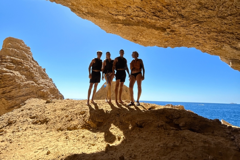 Ibiza: Rondleiding door zeegrotten - kajak- en snorkelroute met gidsIbiza zeegrot tour: kajak- en snorkelroute met gids.