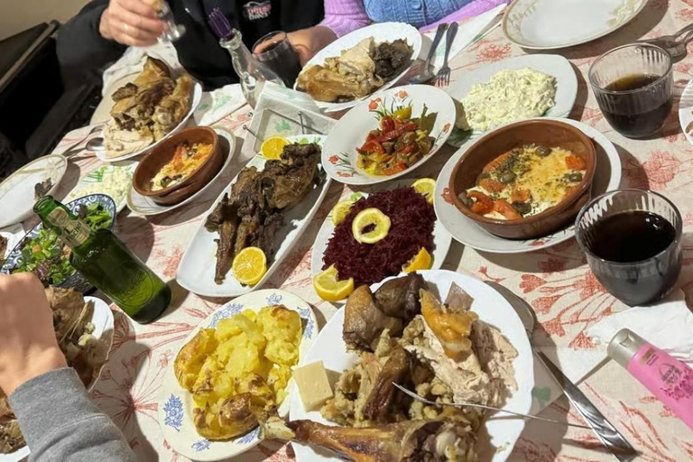 Berat: Traditional Cooking Class with a Local Family Berat: Traditional Cooking Class with a Local Family