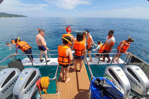 Ko Lanta: Dagsutflykt med snorkling till Phi Phi och Bamboo Islands