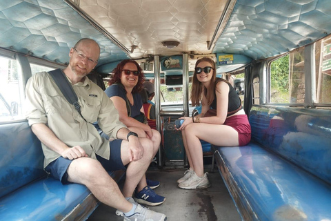 Manila: tour gastronomico di strada e giro in jeepney e triciclo localeManila: tour gastronomico e giro in jeepney e triciclo locali