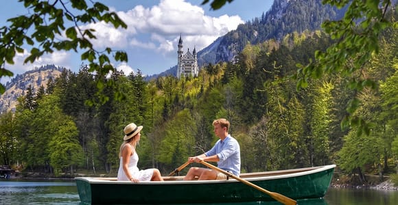 From Munich: Private Neuschwanstein Castle Walk & Swim Tour