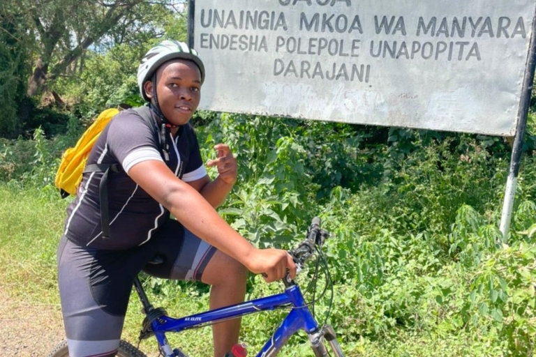 Moshi : Excursion à vélo avec déjeuner et bière
