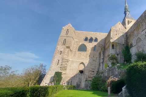 Mont Saint-Michel - Excursion d&#039;une journée en van de luxe 7 personnes au départ de Paris