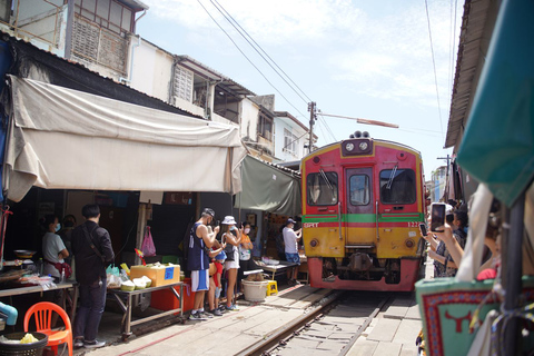 Visite de 5 heures du marché ferroviaire de MaeklongPoint de rencontre de River City