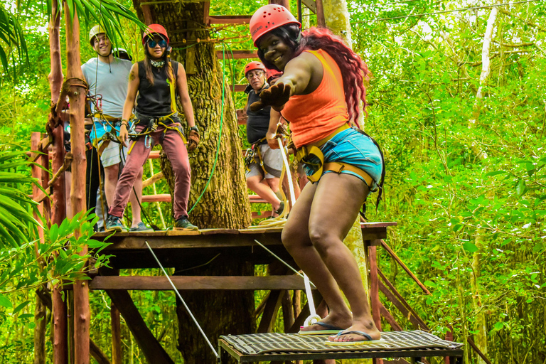 Cancún : Aventure hors route avec Buggy, Ziplines et CenoteAventure hors route avec balade en buggy et cénotes