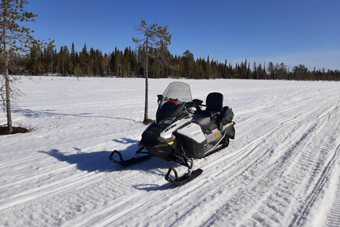 Levi: Photo Snowmobile Tour & Campfire Break