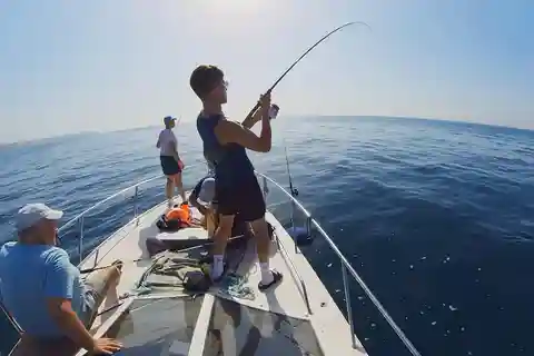 Fuengirola: Bottom Fishing Trip with Drinks & Equipment