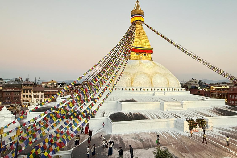 Kathmandu: Bouddhanath Stupa Tour with Dinner