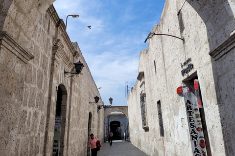 Arequipa: City Tour and a visit to the Monastery of Santa Catalina Arequipa: City Tour and Visit to the Santa Catalina Monastery