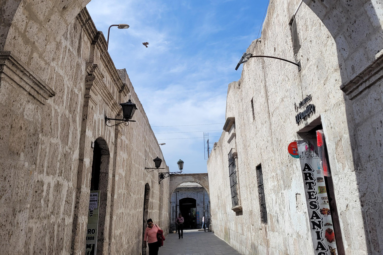 Arequipa: City Tour and a visit to the Monastery of Santa Catalina Arequipa: City Tour and Visit to the Santa Catalina Monastery