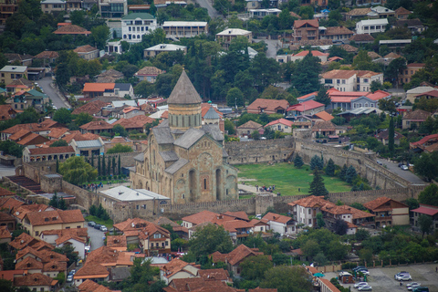 Jvari & Mtskheta Gruppentour ab Tiflis