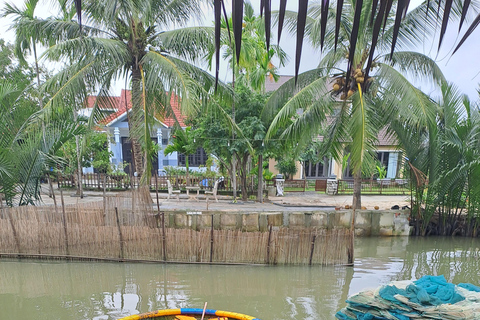 Tour en bateau de la corbeille de Hoi AnPromenade en bateau à panier à Hoi An