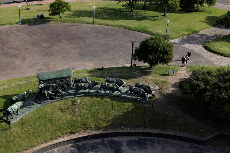 Montevideo: 3.5-Hour Private City Tour with a Local Guide and Stops