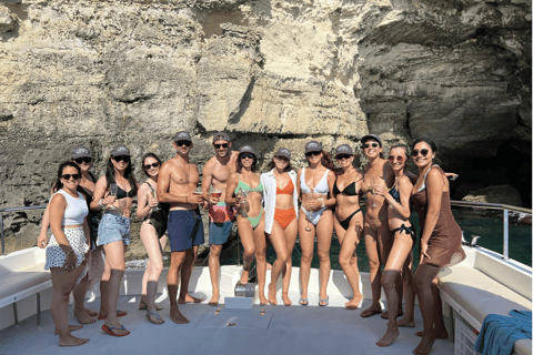 Palma: Deluxe Catamaran with Snacks, Drink, SUP & Snorkeling