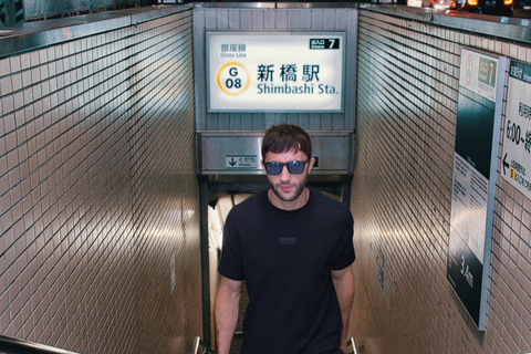 Tokyo: 1-hour private photo shoot 1-hour private photo shoot in Tokyo (solo, couples, and families welcome)