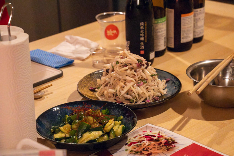 Tokyo: Izakaya-Style Cooking Class with Sake Pairing