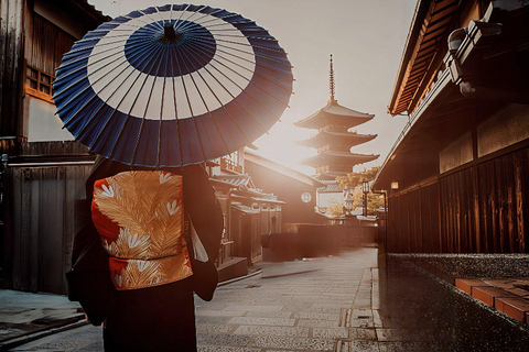 Kioto: Gion Geisha District &amp; Hidden Gems Tour a pieKioto: recorrido a pie por el distrito de las geishas de Gion y sus joyas ocultas