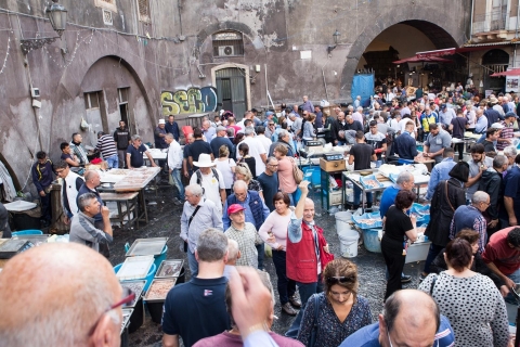Visite gastronomique de la rue de CataneVisite culinaire de rue à Catane, italien