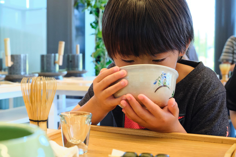 Kyoto: Biglietti per il Museo del Tè e esperienza di macinazione del Matcha