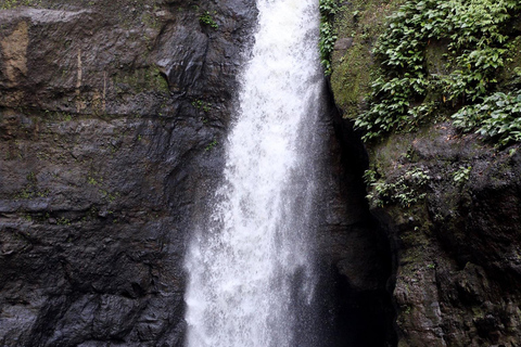 Cataratas de Pagsanjan: Excursão de um dia com transferes de Manila PRIVATE