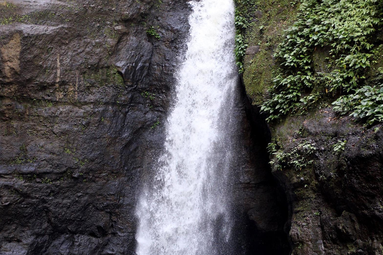 Cataratas de Pagsanjan: Excursão de um dia com transferes de Manila PRIVATE