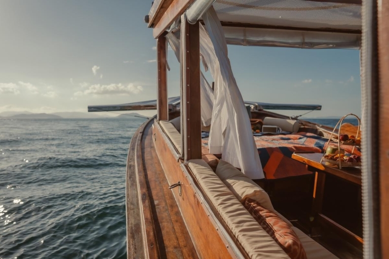 Krabi: Tour al atardecer por 7 islas en un gran barco de cola larga con barbacoaKrabi: tour en barco de 7 islas con comida de barbacoa y traslado