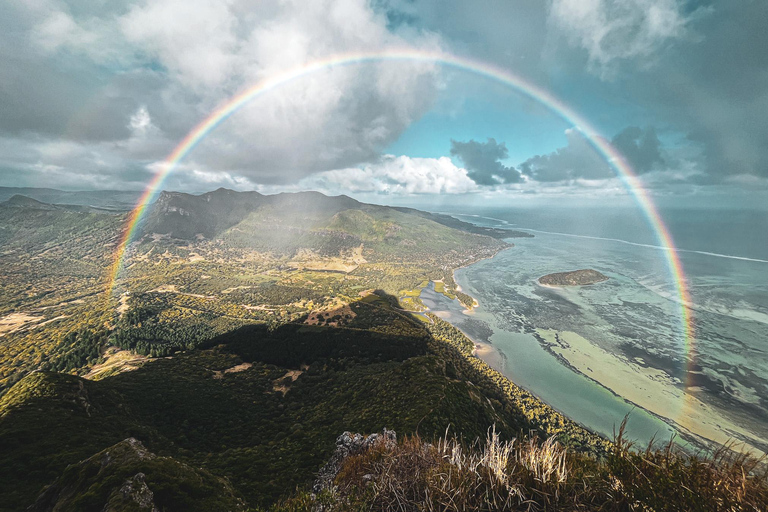 Mauritius: Le Morne Mountain Guided Sunrise Hike and Climb Mauritius: Le Morne Brabant Guided Sunrise Hike and Climb