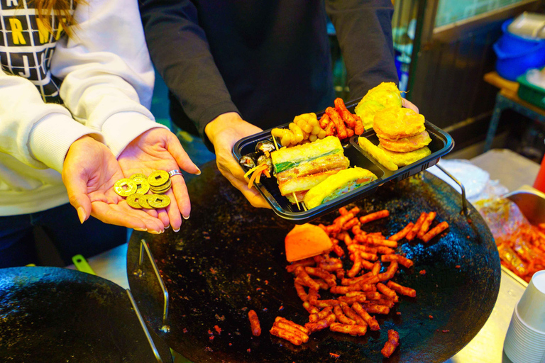 Seúl: Visita al Palacio de Gyeongbokgung y Comida en el Mercado Auténtico