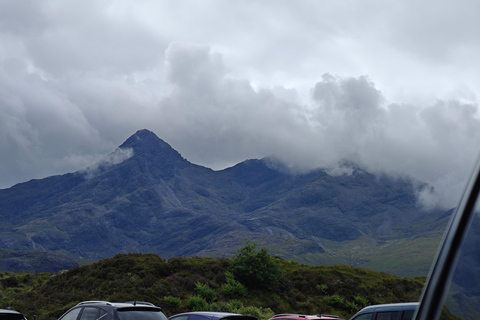 Isle of Skye Tour mit Fairy Pools und Talisker Distillery