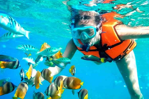 Cancún: Isla Mujeres Katamaran Tour mit Maya Travel