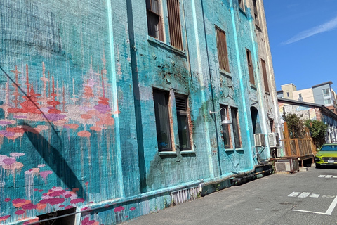 Los Angeles: Little Tokyo, Murals and Skyline
