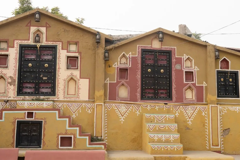 Jaipur: 2-Hour Vegetarian Food Tour with a Local Guide