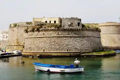 Ostuni: escursione di un giorno a Lecce e Gallipoli con trasferimento