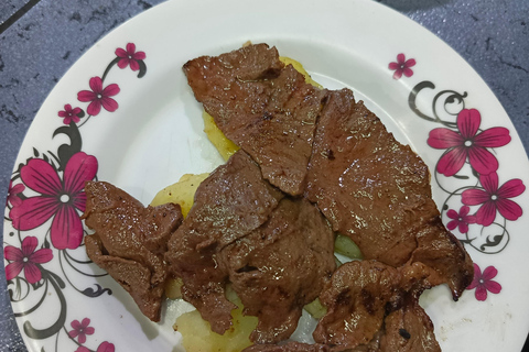 La Paz: Histórias da comida de rua e tour noturnoTour em grupo padrão – Grupo pequeno, experiência partilhada