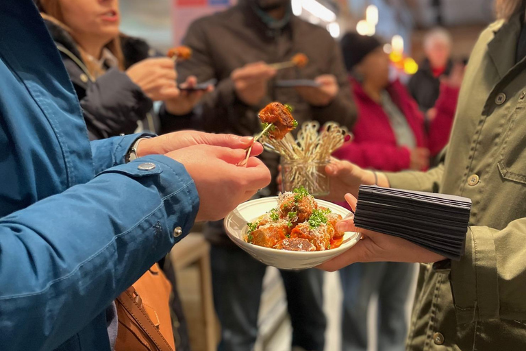 كارديف: جولة طعام نكهات المدينة مع مرشد سياحي تتضمن 8 تجارب تذوقكارديف: جولة طعام نكهات المدينة مع م