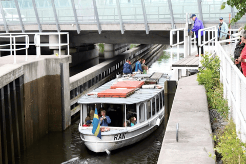 Estocolmo: tour guiado en barco por el archipiélago y los canales