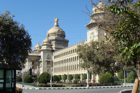 Experimente Bangalore - Excursão noturna a pé pela cidade e visita ao mercado