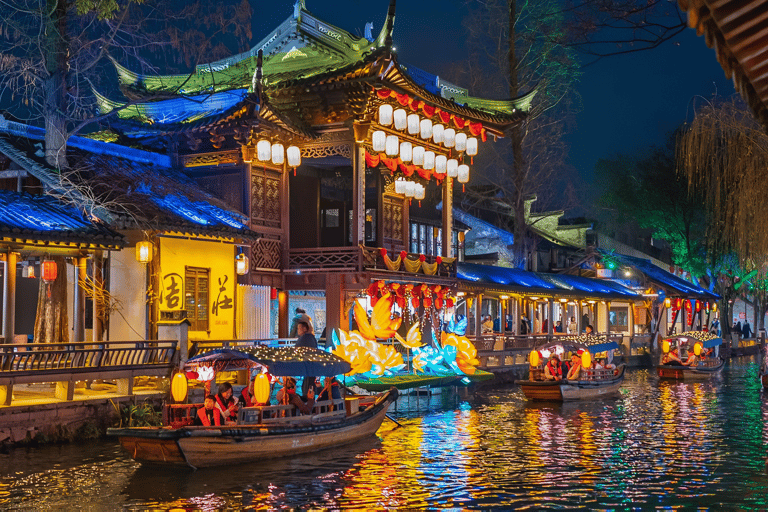 Shanghai Zhouzhuang Water Town Guided Tour with Free Time