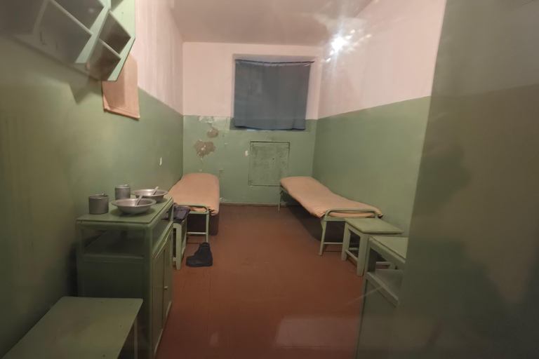 Vilnius: Inside the KGB Prison – Tour & Museum Entry
