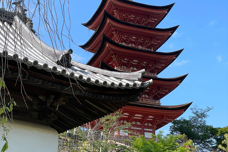 Hiroshima: Esplora Miyajima Tour privato personalizzato con personale localecon MASA: Miyajima 5h