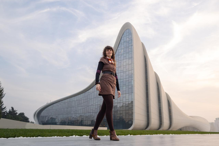 Baku: Heydar Aliyev Center Photoshoot (Flying Dress Option)
