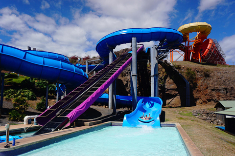 Oahu: Wet 'n' Wild Waterpark Ticket with Waikiki Transfer