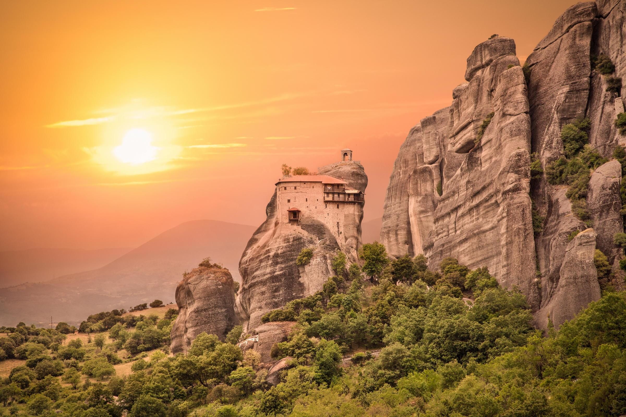 Ab Athen: 2-Tages-Tour nach Delphi und Meteora (Hotel und Mahlzeiten inbegriffen)