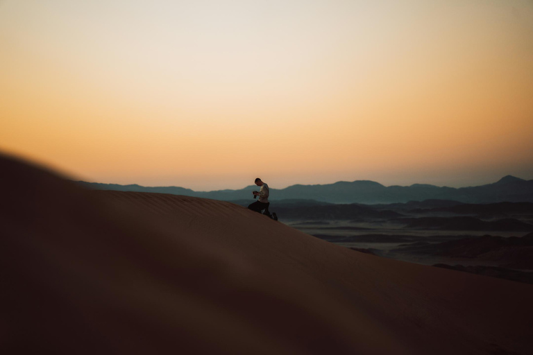 Namib Desert Sunrise 4x4 Tour with Breakfast